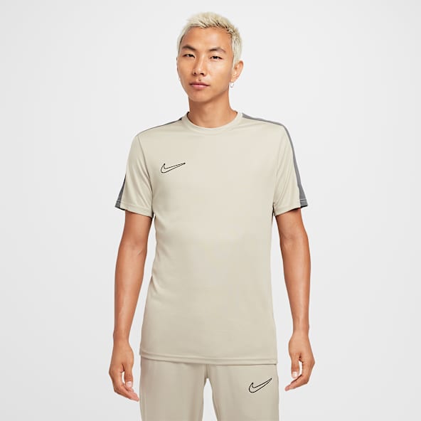 Nike new arrivals clothes shop